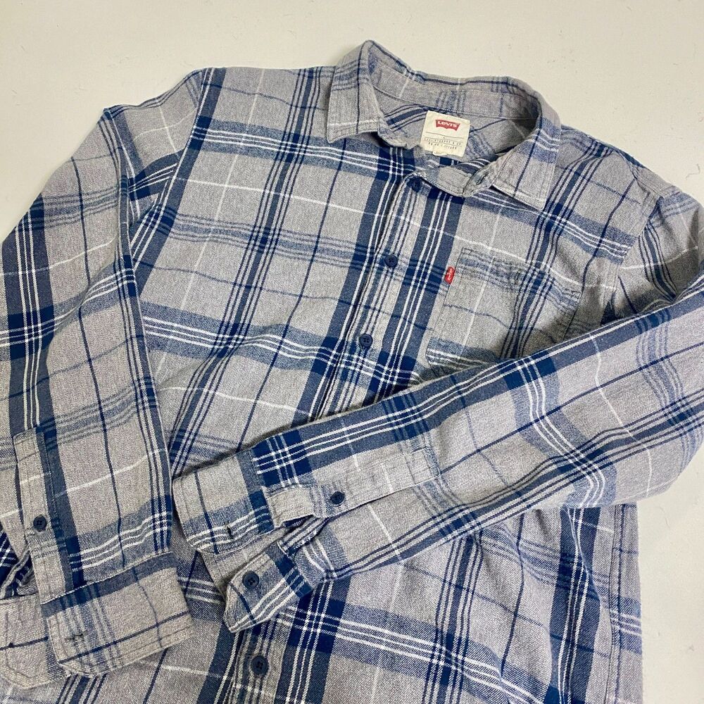 Levi's Men's Plaid Flannel Shirt - Size L